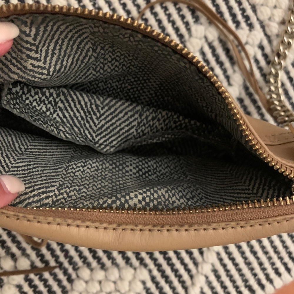 Handbag - Picture 3 of 4